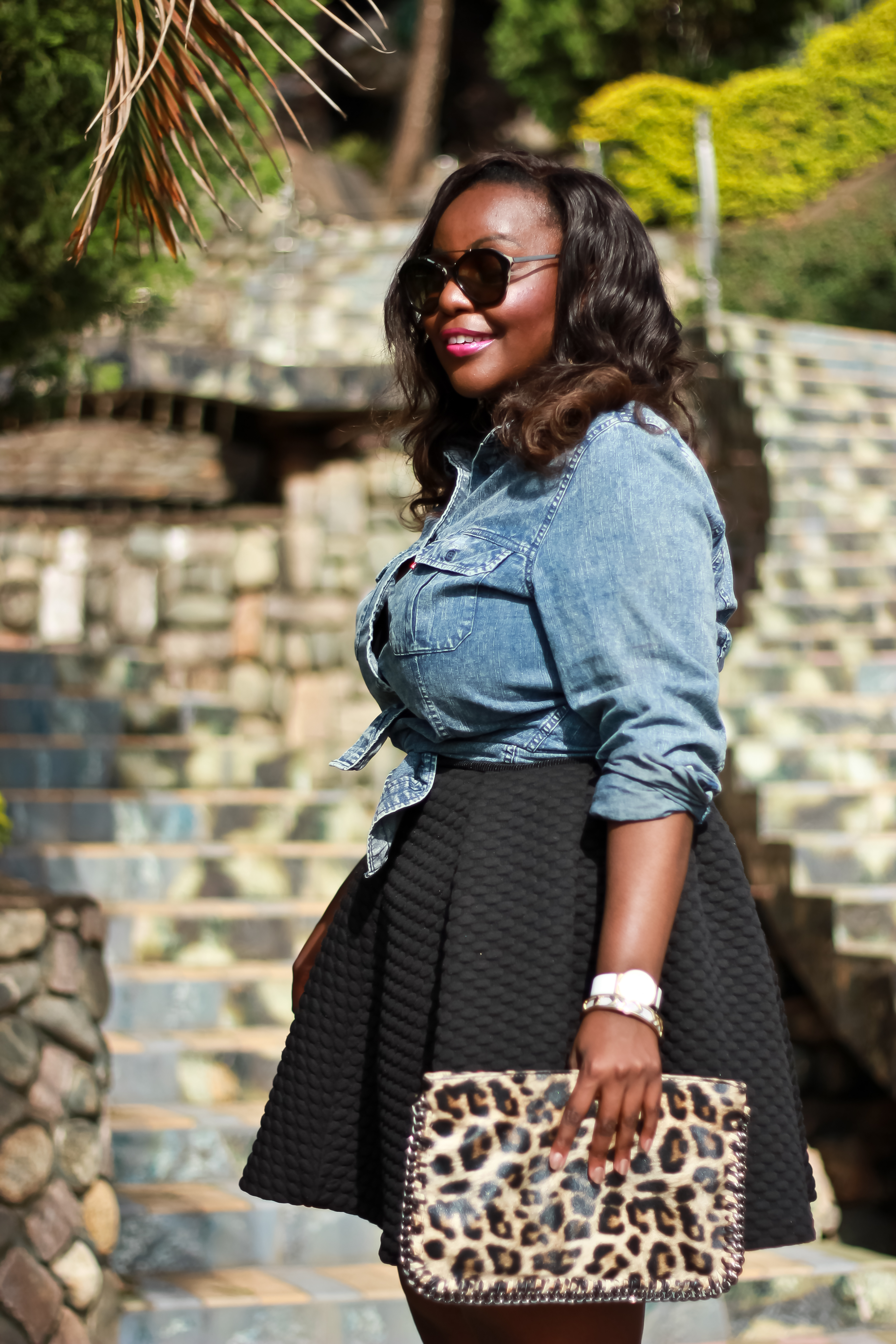 how to wear denim in a fancy and Fashionable way for curvy ladies
