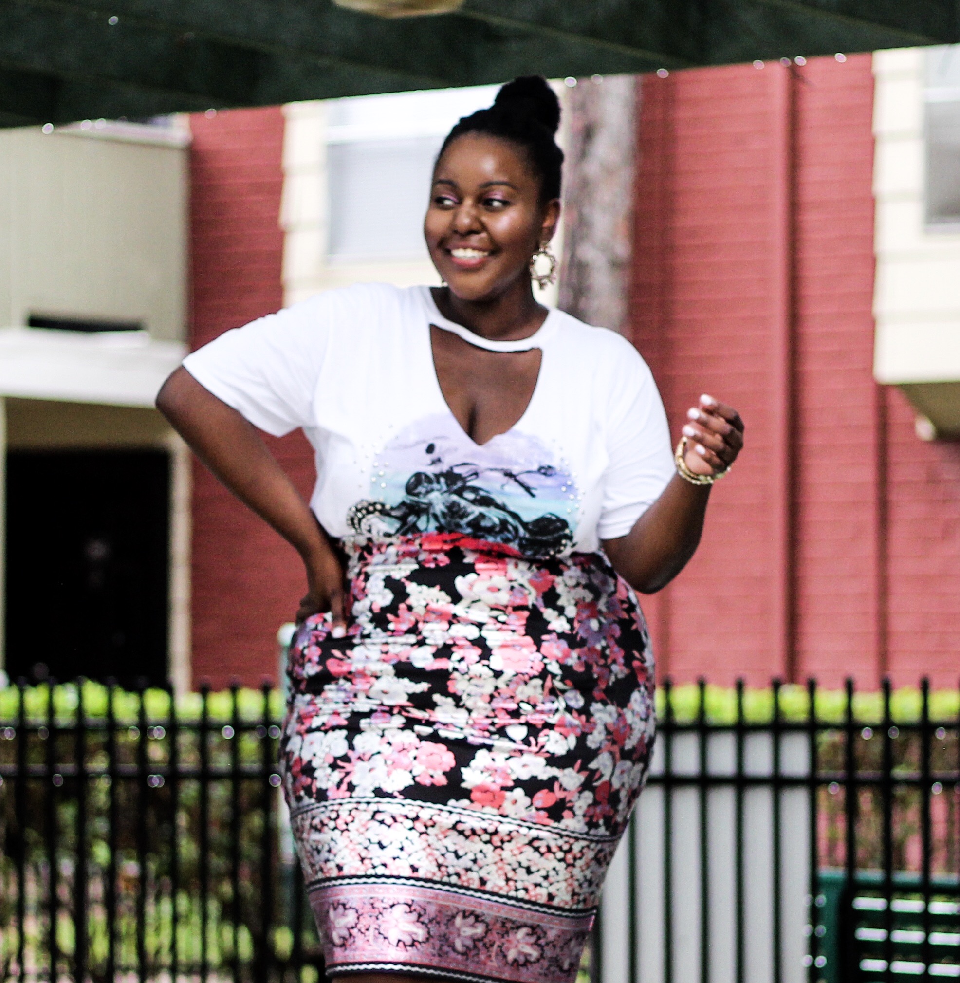 preppy plus size fashion blogs 2017, beautiful curvy girls, how to fill the eye brow of a dark skin, beautiful plus size dark skin girls, plus size black bloggers, clothes for curvy girls, curvy girl fashion clothing, plus blog, plus size fashion tips, plus size women blog, curvy women fashion, plus blog, curvy girl fashion blog, style plus curves, plus size fashion instagram, curvy girl blog, bbw blog, plus size street fashion, plus size beauty blog, plus size fashion ideas, curvy girl summer outfits, plus size fashion magazine, plus fashion bloggers, zara, Rosie the riveter shirt; Emilia embroidered beaded clutch; Vince Camuto heels; Lula shell drop earrings; Aldo Galigossi sunnies