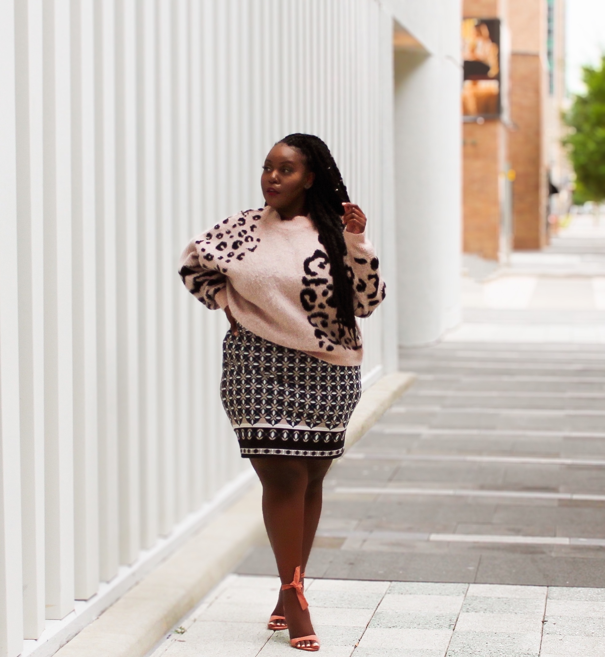 topshop sweater, fall fashion, sleeve mini dress, talk derby to me, Where locals go Houston, travel Houston, things to do, hidden gems, beautiful places romantic walks, date night ideas, black bloggers, Houston bars, black noire travel, Houston Texas travel blogger, Houston parks lakes, chapman and Kirby, Houston plus size Ugandan blogger